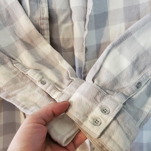 Womens Woolrich neutral colored flannel size small - Picture 3 of 14